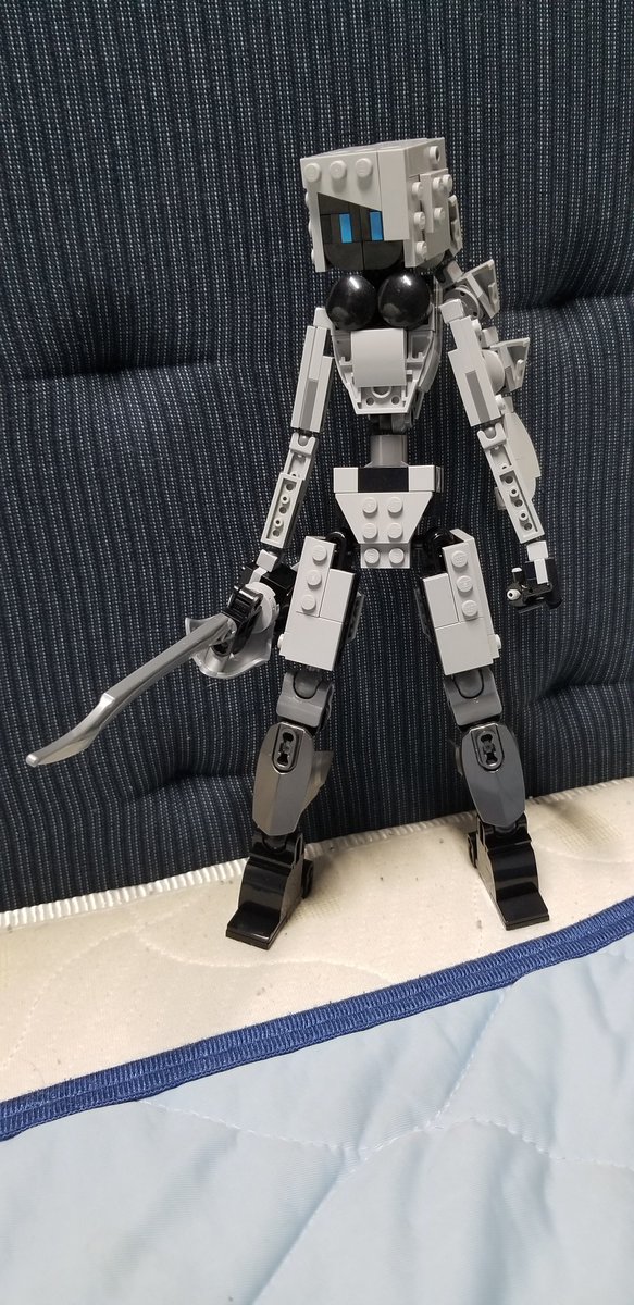 a75648's tweet photo. ロボットお姉さん https://t.co/Duq4BOXeIw