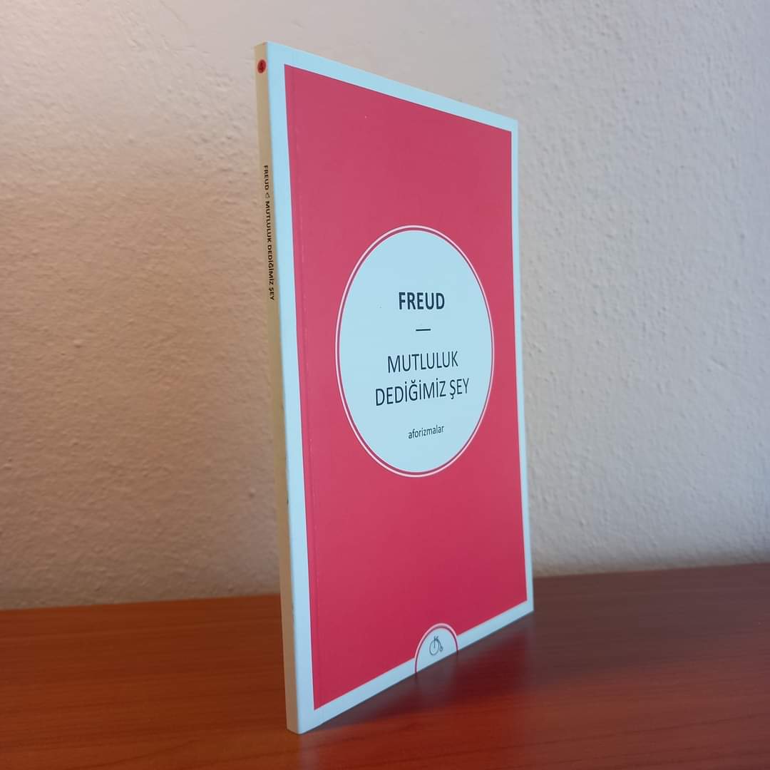 30,00 ₺
(Ücretsiz Kargo)

#MutlulukDediğimizŞey (Aforizmalar)
Yazar: #SigmundFreud
Çeviren: Peren Demirel
Yayınevi: Aylak Adam, 2015
Cildi: Karton Kapaklı
Özellik: Birinci Baskı
Durum: İkinci El
Kondisyon: Yeni Gibi
#aforizma #aforizmalar #ikincielkitap #sahaf #izmirlisahaf