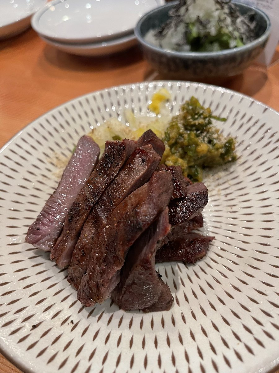 0819Sbgmail's tweet photo. 中ノ食堂

評価:3.8点
前回紹介したジョウモンの系列店。
お酒は塩梅酒や山椒ハイボールを注文。
系列店なだけにどれもお料理は美味しい。

#溝の口 #居酒屋 https://t.co/iRlxAAcXNL