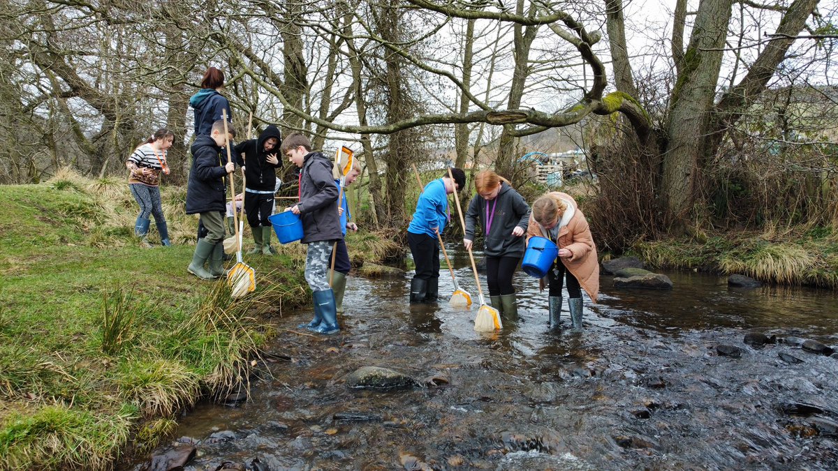 sammachin18's tweet photo. We had a great time doing orienteering and stream studies yesterday! 🗺🧭🐟@Macawclass51 @Norbridgeschool @NottsOutdoors
#StMichaels #Hathersage #Orienteering #StreamStudy https://t.co/NS9E0NAY4q