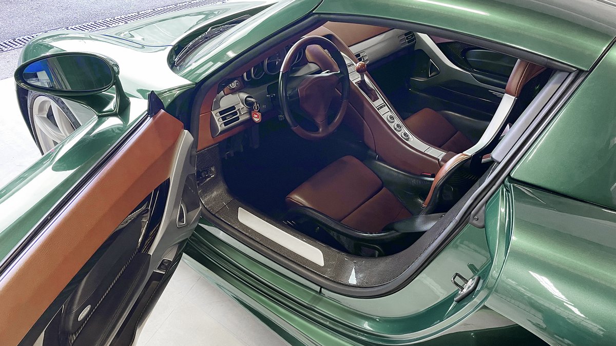 Last week we started another new project. After more than 1,000 hours of complex, loving handwork, we will hand over this new dream combination in leather, Alcantara and carbon fiber to the proud owner. #gemballa #miragegt #legend #supercar #renowned #exterior #interior #design