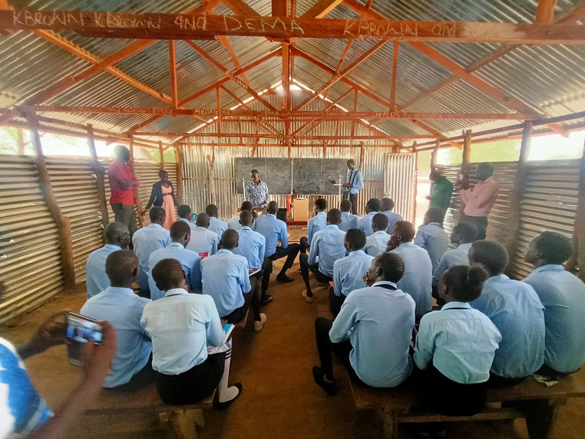 We have launch our first high school practical for physics using #ASKsek access to skills and knowledge science experiments kit in Bor   today. #ASKnet #education_can_not_wait <a href="/intertwilight/">r0g_open culture</a> <a href="/undpsouthsudan/">UNDP South Sudan</a> <a href="/unicefssudan/">UNICEF South Sudan</a> <a href="/RadioMiraya/">Radio Miraya</a> #Vine_High_School Physics #acceleration