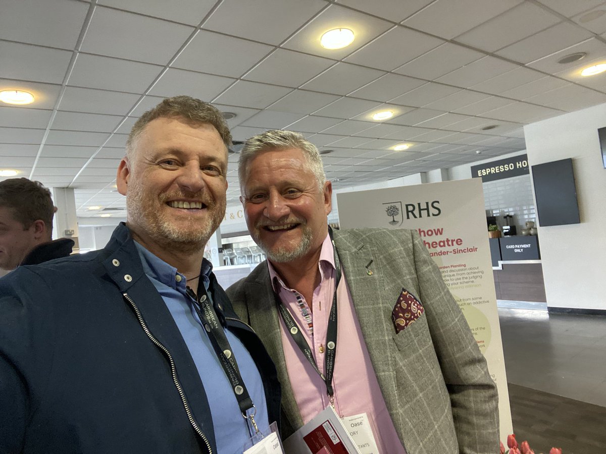 GKWilsonGardens's tweet photo. Amazing day out @FutureScapeUK with some great people @iplantsman @Jimeljays @_LONDONSTONE @CEDStoneGroup @LandformUK https://t.co/j9caGcKZlt