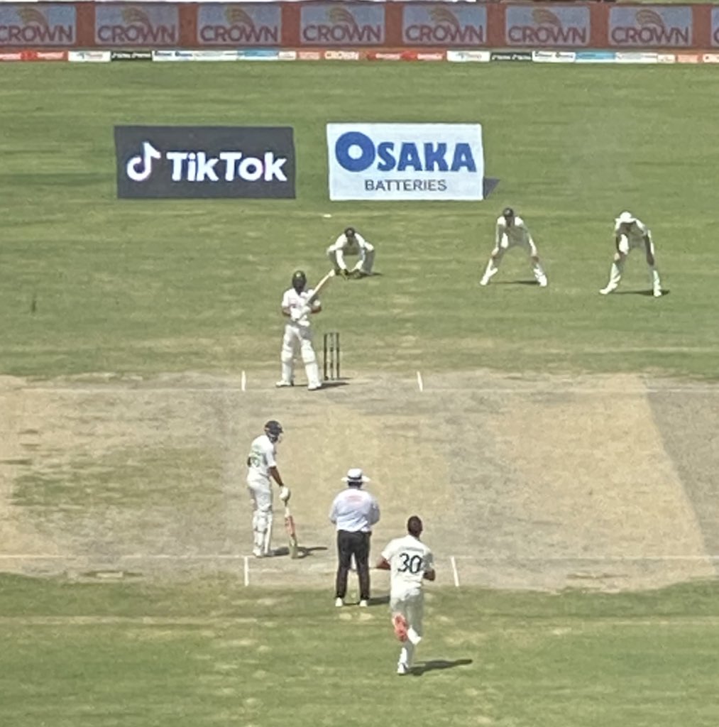 Neroli_Meadows's tweet photo. Doesn’t matter how many times you watch @iamfawadalam25 bat - I still find it surprising. Bit like watching George Bailey bat in the latter part of his career - his “turn the other cheek” stance. #differentstrokes #differentfolks https://t.co/Qu9SNJDm2o