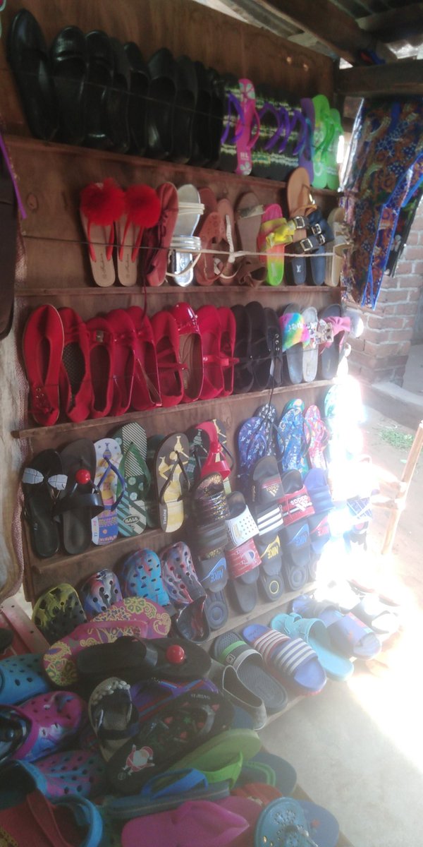 Akt I'm lucky sindinyenga bwezi nawo atakandigulitsa katundu  modula 😂😂😂😂