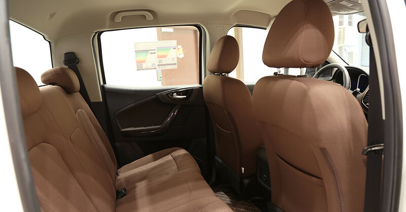 salehcars's tweet photo. تقدم لك تيرالورد ديزل-دبل #ZxAuto موديل 2022 مجموعة واسعة من الميزات المتوفرة المصممة لتساعدك في العمل بشكل اذكى و لكي تزيد انتاجيّـتك
للطلب تواصل معنا عبر الرقم الموحد 920022122 ☎️
#عروضنا_مالها_حل 🚗