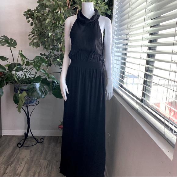 pineapplegirl84's tweet photo. So good I had to share! Check out all the items I'm loving on @Poshmarkapp from @gianna_alioto @tanyateague #poshmark #fashion #style #shopmycloset #boucher #stillwater #faconnable: https://t.co/LlUTO3Yaqm https://t.co/yCJ34JzLwi