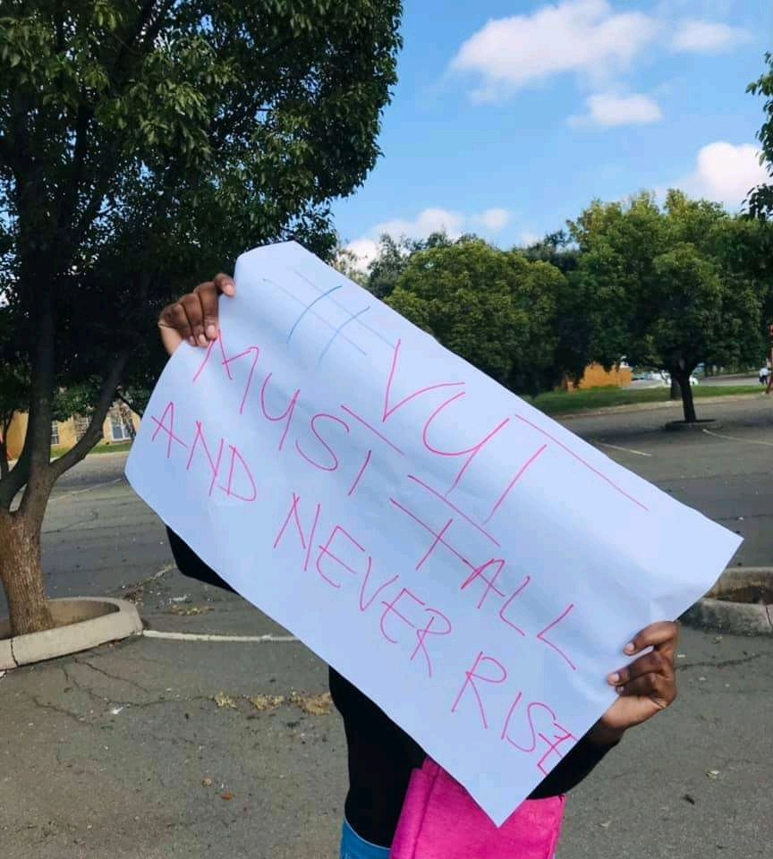 StudentVut's tweet photo. #VutMustFall 
#WeAreHungry https://t.co/Kg622muroI