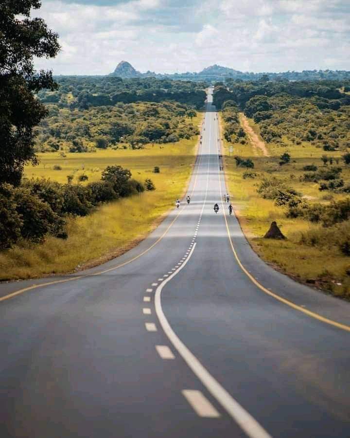 khadar_oomaar's tweet image. This road  in #Africa #continet which #country do you think_______?