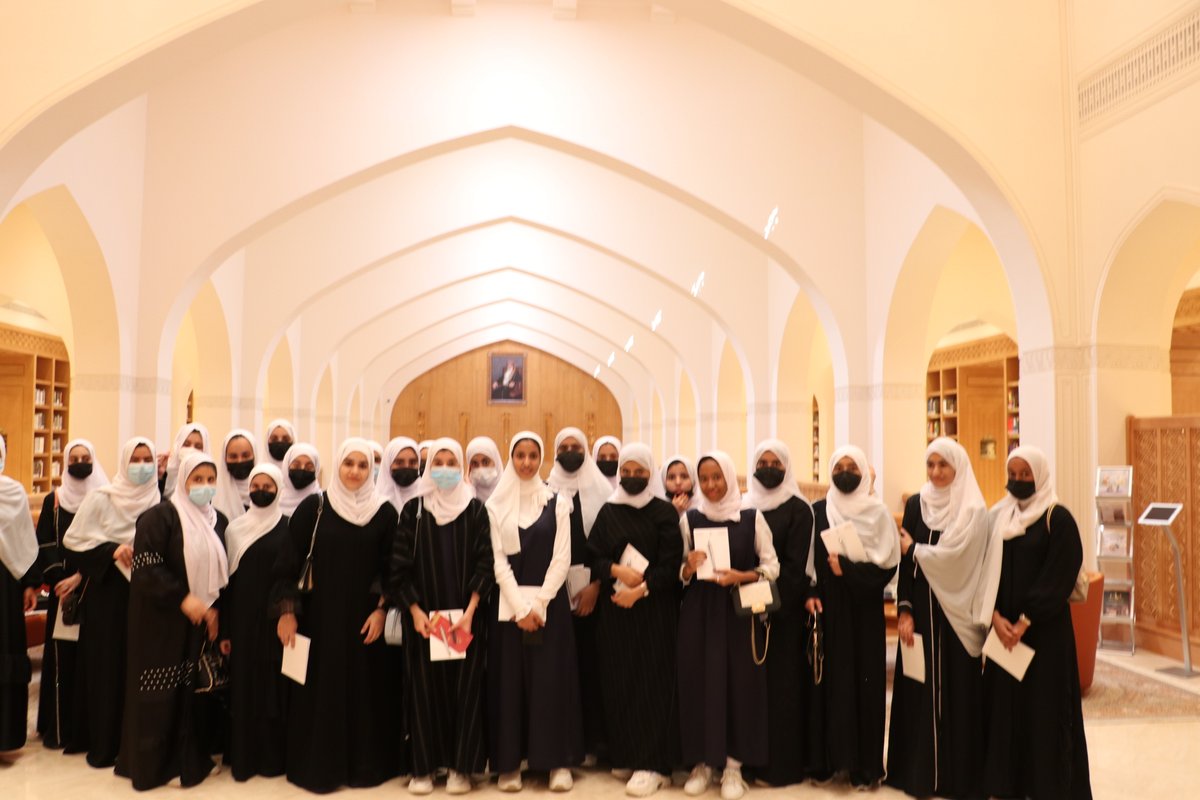 hsl_om's tweet photo. #مكتبة_حصن_الشموخ تستقبل عددا من طالبات مدرسة الشيخة نضيرة الريامية بولاية #منح ، حيث تم تعريفهن بمرافق المكتبة وخدماتها وتسهيلاتها. #عمان #زيارات #فعاليات https://t.co/7Vn52Anjbm