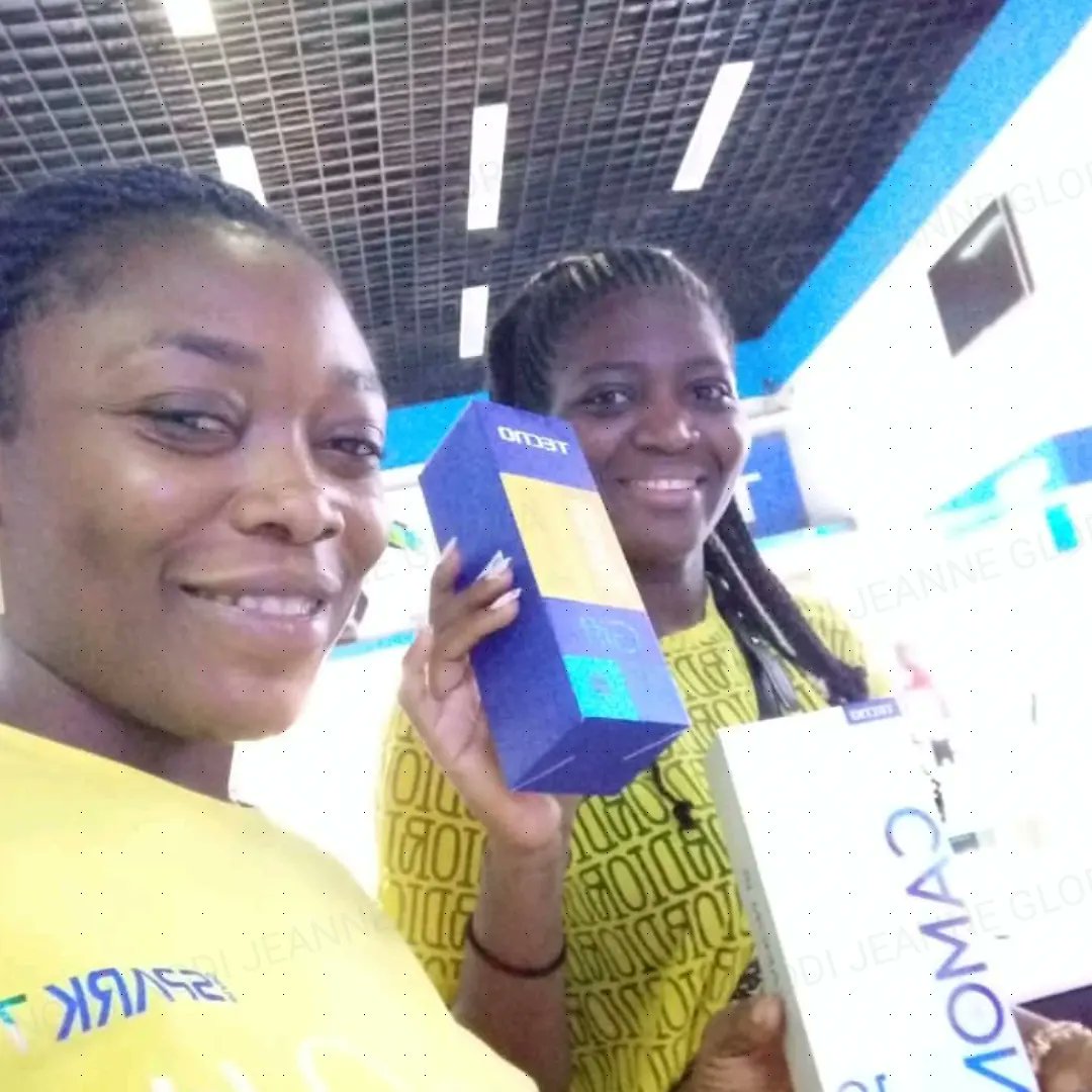 TECNOMobileCM's tweet photo. 🎉 #TECNOMOBILECM🎉
𝙂𝙧𝙖𝙣𝙙𝙚 𝙋𝙧𝙤𝙢𝙤𝙩𝙞𝙤𝙣 Yaoundé. Kennedy , marché central,
✅ #SPARK8PRO 5000Mh à~ 115k f + Écouteurs.
✅#CAMON18 6.7 #Amoled_display à~125k f+Torche TECNO
✅#POVANEO 180HZ #touch_sampling_rate à 128k f+ écouteur fil
Même le Marcher est étonné. https://t.co/V4toQBNy1x