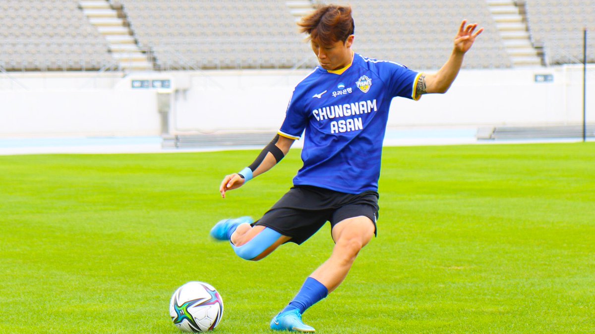 tapepro7's tweet photo. テープに縦横への伸縮性と強い張力を持たせてスポーツパフォーマンス重視モードを実現！「Makuake」にて応援購入プロジェクト開始しました♬

#makuake
#tapepro
#テープロ
#スポーツテープ
#テーピング https://t.co/i8Wk7d9cGY