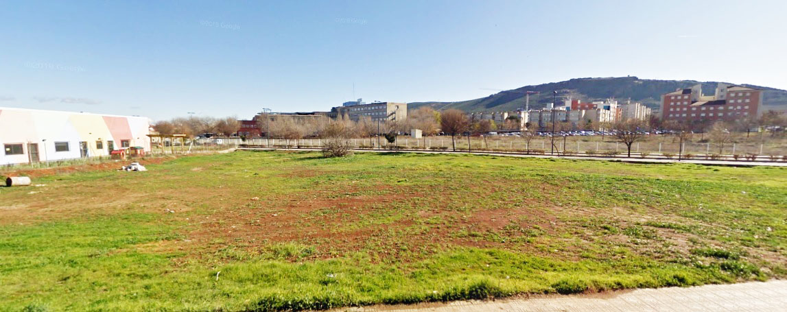 OrthemSAU's tweet photo. Sobre este solar #Orthem construirá la comisaría local de la @policia en @aytopuertollano 📍 (Ciudad Real). La nueva comisaría 🚓 sustituirá a la actual y se construirá sobre una parcela de más de 3.000 metros cuadrados.
Más información en: https://t.co/F4cevLvHbS
#Construcción https://t.co/OJPndvIPKD