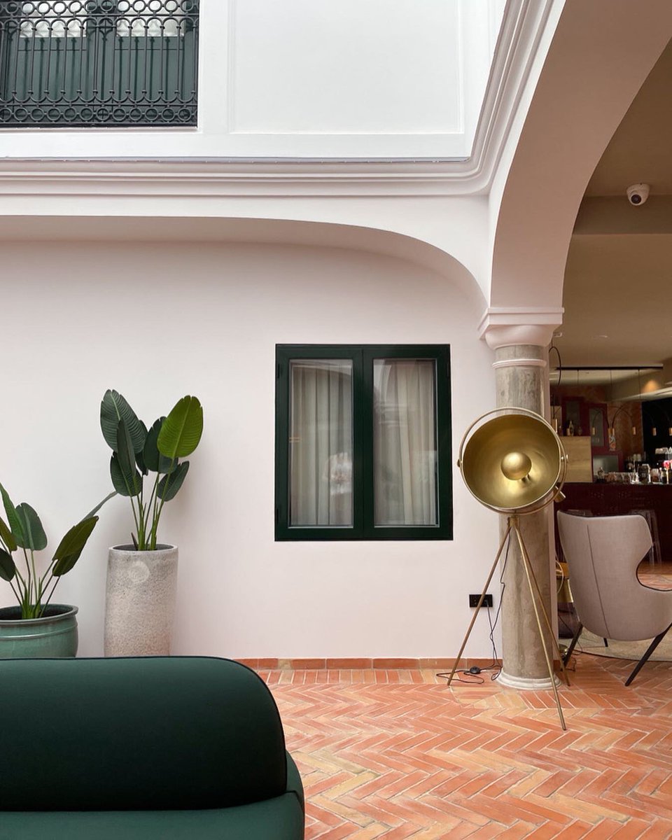 zspaceuk's tweet photo. We 💚 emerald green at the moment 😍

#interiordesignmasters #interiordesign https://t.co/HY3FaK1Ogw