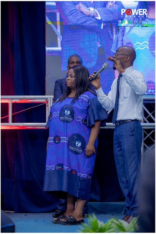PropheteTatu's tweet photo. 🔴INSTANT MIRACLE 
UNE FEMME QUI DOUTAIT DU MINISTÈRE DU PROPHÈTE A ÉTÉ GUERIT À L'INSTANT D'UNE GROSSE ANGINE APRÈS AVOIR PRIÉ DEVANT LA TÉLÉVISION EN SUIVANT POWER CHANNEL.
JÉSUS CHRIST EST RÉEL ET SON ONCTION SUR SES OINTS EST AUTHENTIQUE EN CES TEMPS DE LA FIN. https://t.co/GFJaXgqrJ0