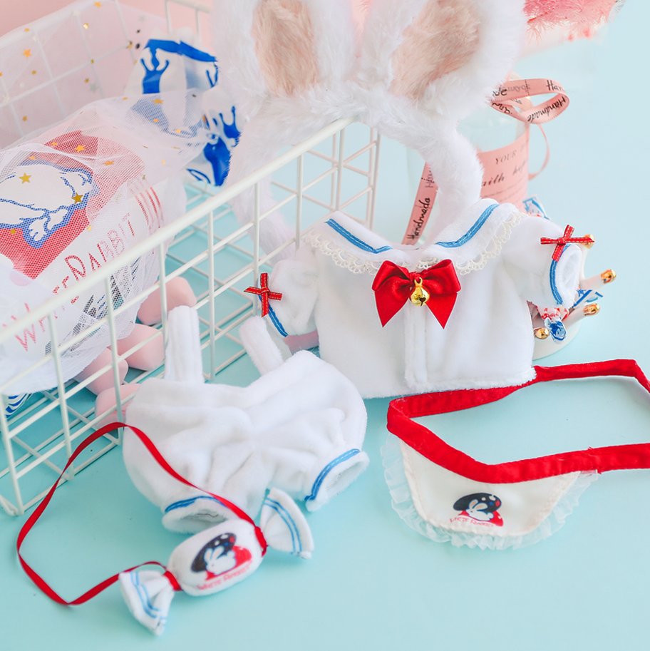 이번주나눔은 요 의상입니다~ 
15cm 1벌 딱 남아있는데 재입고예정은없어서 나눔으로 돌립니다.알티만 하시면 되셔요(당발 다음주중🥳