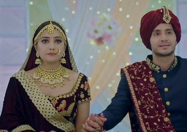 _Kritika_here's tweet photo. Ahaan ko toh kuch Farak bhi nhi pad rha 😗
Yeh hoti hai love story 😌♥

IPZN TURNS ONE https://t.co/w8jWzY10xG