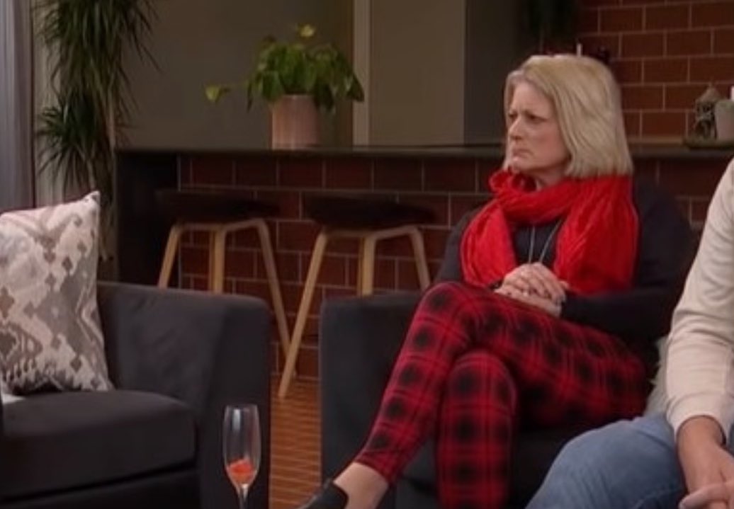 BarnardMarli's tweet photo. Curious to see how many people are still making excuses for Claytons behavior toward the women after that shit show. I mean, his Mother’s face says it all. 

Now he’s pursuing Susie while Gabby &amp; Rachel are unknowingly his backup plan. What a man. #TheBachelor #Clayton https://t.co/GKMEBsOtYc