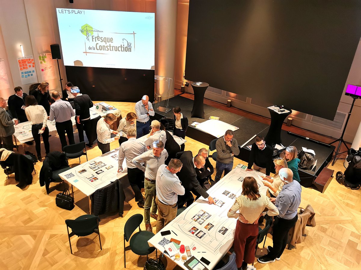 Merci à tous pour ces ateliers : Cécile Thévenin, <a href="/MelinaLongpre/">Mélina Longpré</a>, Christophe Laurent, Marie-Aimée Ferté, Alexandre Feuga, <a href="/renaud_bonnel/">Renaud BONNEL</a>, <a href="/FBourgeon/">Frédéric Bourgeon</a> et Olga Gogoleva.
Et bravo à Laura Lecable, collaboratrice engagée de <a href="/BouyguesBat_GO/">Bouygues Bâtiment GO</a> et co-créatrice de cette fresque. 👏