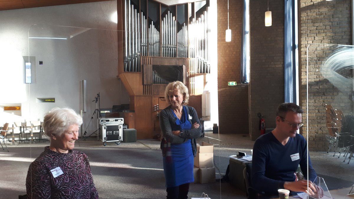 Ginnekenjacque's tweet photo. Stemmen in de kerk - het is een van de bijzondere stemlocaties in Nijmegen. https://t.co/M4EHexilck
