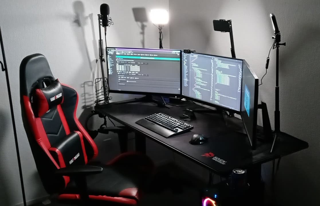 DeveloperAttic's tweet image. My DREAM setup finally came true 🥰
Been a long time in the making but finally here.
What do y’all think?