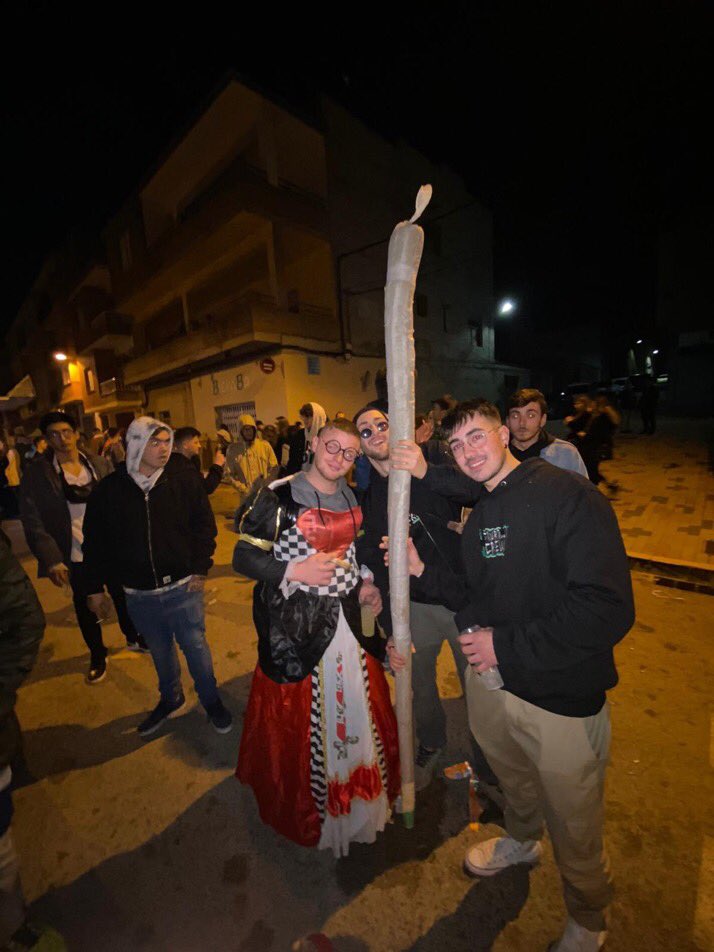 Nos envían este tremendo troncho de 2 metros 10