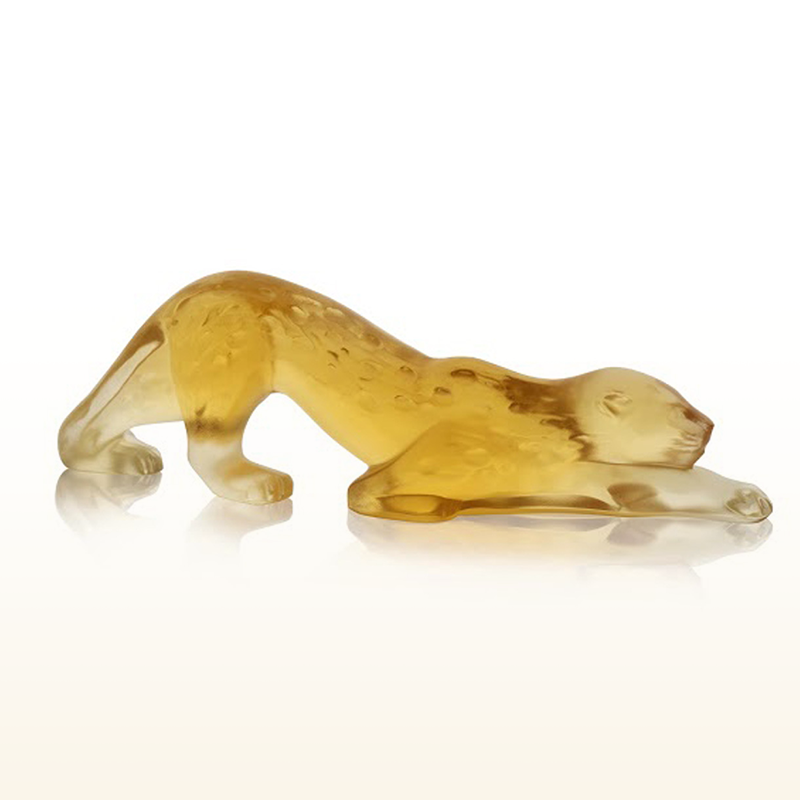 The_Chinashop's tweet image. This beautiful Lalique Amber Zeila Panther is an embodiment of strength and grace. The slim silhouette is covered by strong muscles coated in a crystal fur, dotted with spots! ow.ly/zmKH50Igci4

#Lalique #Panther #Amber #Crystal #Home #Decor #Gift #Giftideas