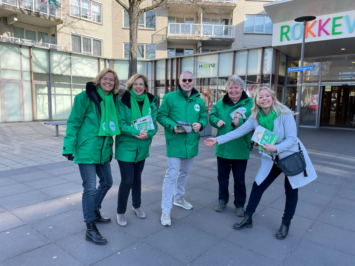 CDAZoetermeer's tweet photo. Stem CDA Zoetermeer, lijst 5. #zijaanzij
👉 Voor leefbare en veilige wijken
👉 Voor behoud van het LangeLand Ziekenhuis
👉 Tegen eenzaamheid onder jongeren ouderen
Zij aan zij werken we aan Zoetermeer✅️
#teamingeborg https://t.co/j8qaaMLCy5
