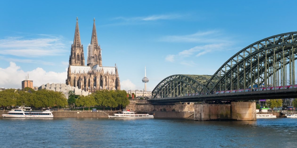 MEDIABROADCAST's tweet photo. Unser 5G Campusnetz kann man jetzt auch in Köln fürs Tests nutzen: https://t.co/XMhexuahNv
@5G_NRW @dspricht5g @5G_VIRTUOSA @5GMAGnews @5g_lab https://t.co/00V5ZFK99h