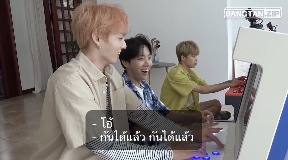 emesspace's tweet photo. ยังไม่ชินกับการที่บฮ.มีซับไทยให้ ฮืออ ประทับใจ 🤧🤧🤧 https://t.co/519nq0k95j