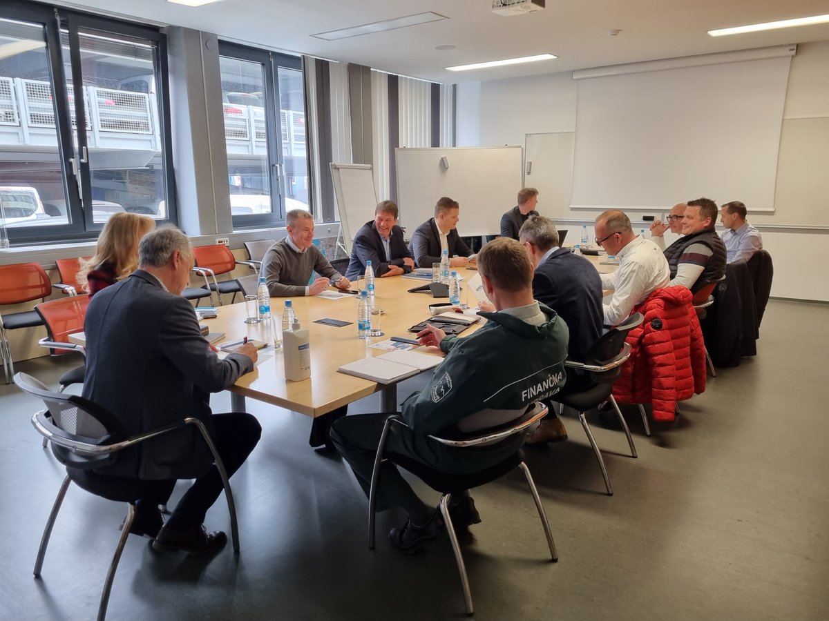 The national stakeholder workshop in Slovenia was held in the Luka Koper headquarters, in cooperation with the COMODALCE project. The event was attended by representatives of freight forwarding agencies, Slovenian financial administration and Luka Koper representatives.