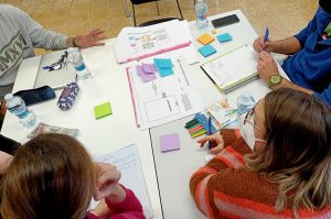 CPHuesca's tweet photo. Un grupo de docentes de nuestra provincia está ya participando en el taller CREACIÓN DE PROYECTOS STEAM (#STEAMLabFormaciones). Con esta formación queremos llevar al aula de forma inmediata esta formatan interesante de trabajar, guiados por la
https://t.co/ixvcb1Jcbi https://t.co/EjyMJpI5BI