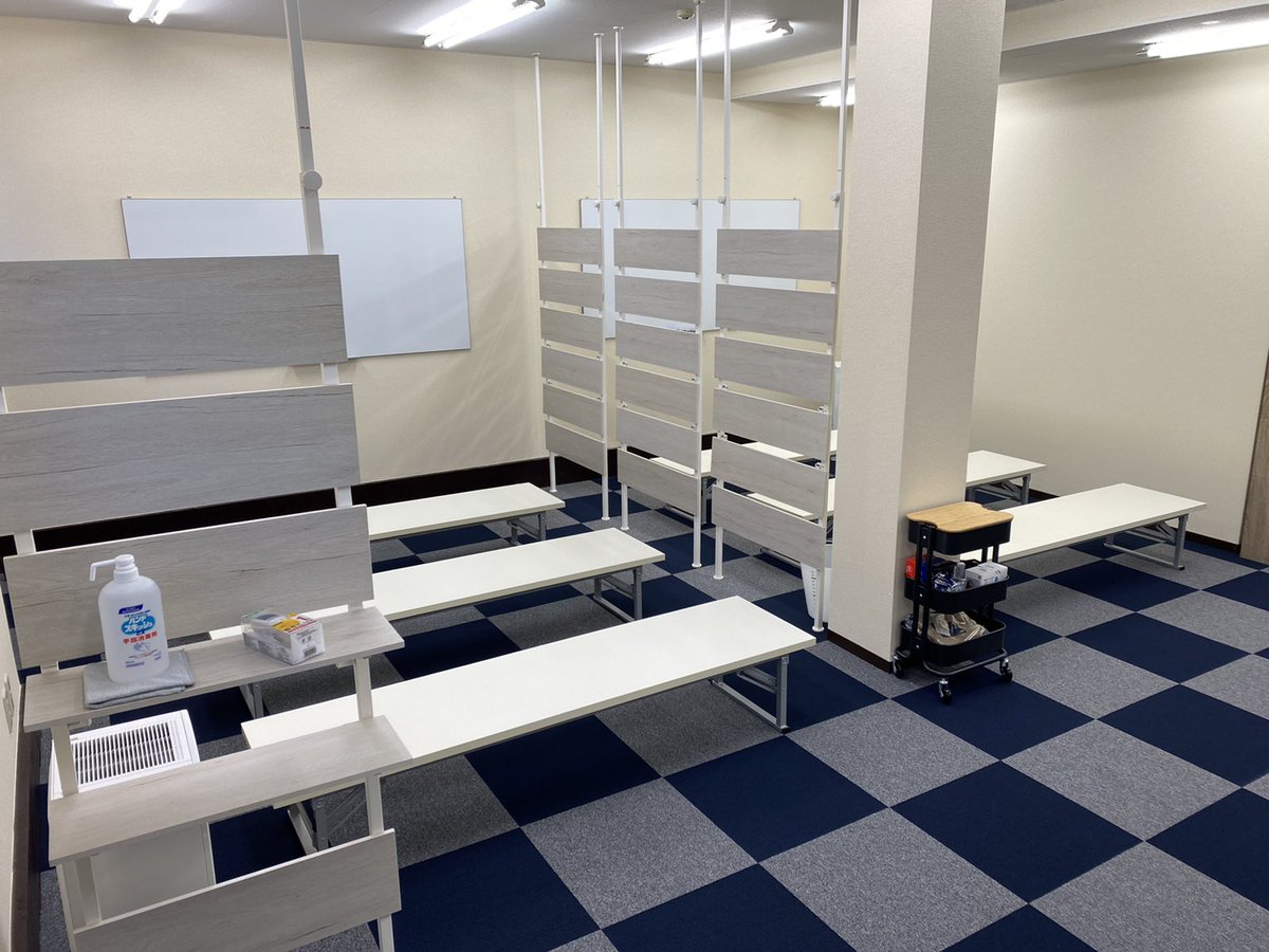 8_8lab's tweet photo. まだまだ春休み1日無料体験は枠が残っております！
お気軽にお問い合わせ下さい！もちろんお話だけでもOKです。まだまだ枠があるので、お勉強をみっちり教えれますよー😁自主的に勉強をする習慣を身につけるだけで、これからの学��生活がガラッと変わります！
落ち着いた雰囲気の教室です。 https://t.co/MRHUgnsO9H