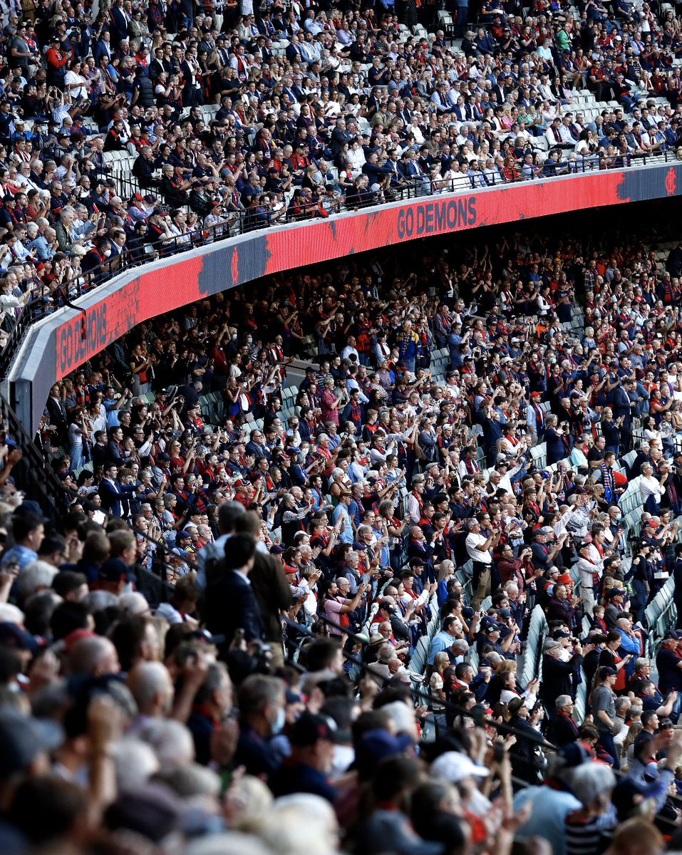 DanielAndrewsMP's tweet image. Round 1, back at the &apos;G.

Right where footy belongs.