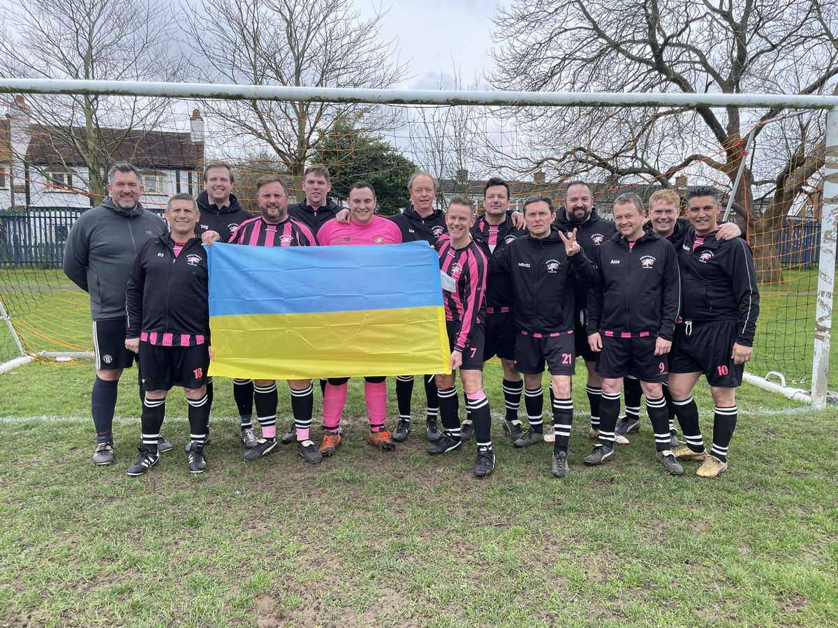 Spelthorne Rangers FC (@salmonsfc) on Twitter photo 