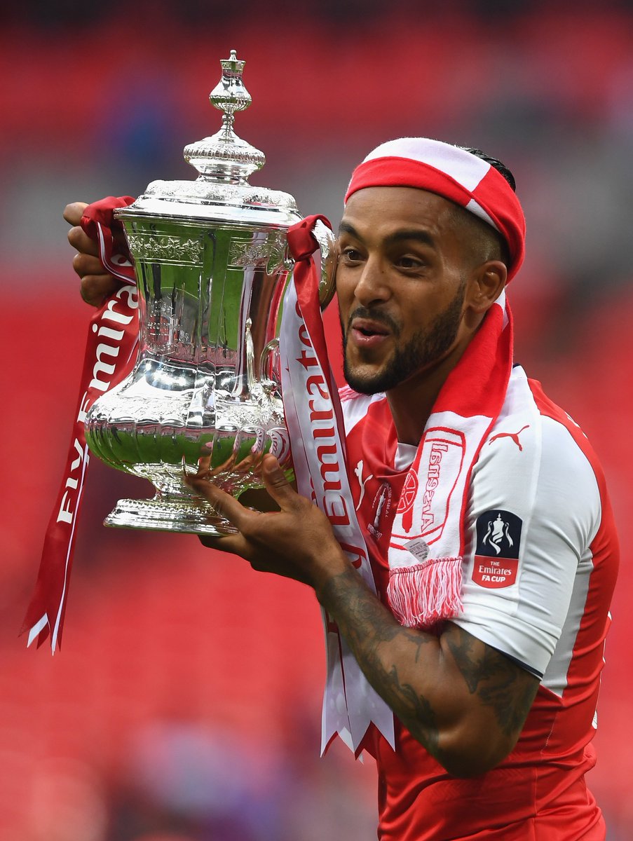 Happy 33rd birthday to former Arsenal forward, Theo Walcott. Have a good one Theo!         