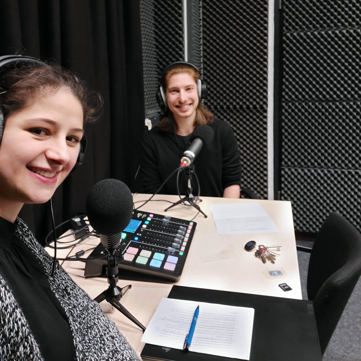 In case someone misses the U35 or recently thought "there is nothing I need more in my life than yet another podcast": pse.rub.de/dialoge/podcas… 
Oh, and we also talked about #virtualexchange (gotta hop on that bandwagon 😁)
<a href="/dialoge_pse/">DiAL:OGe</a>