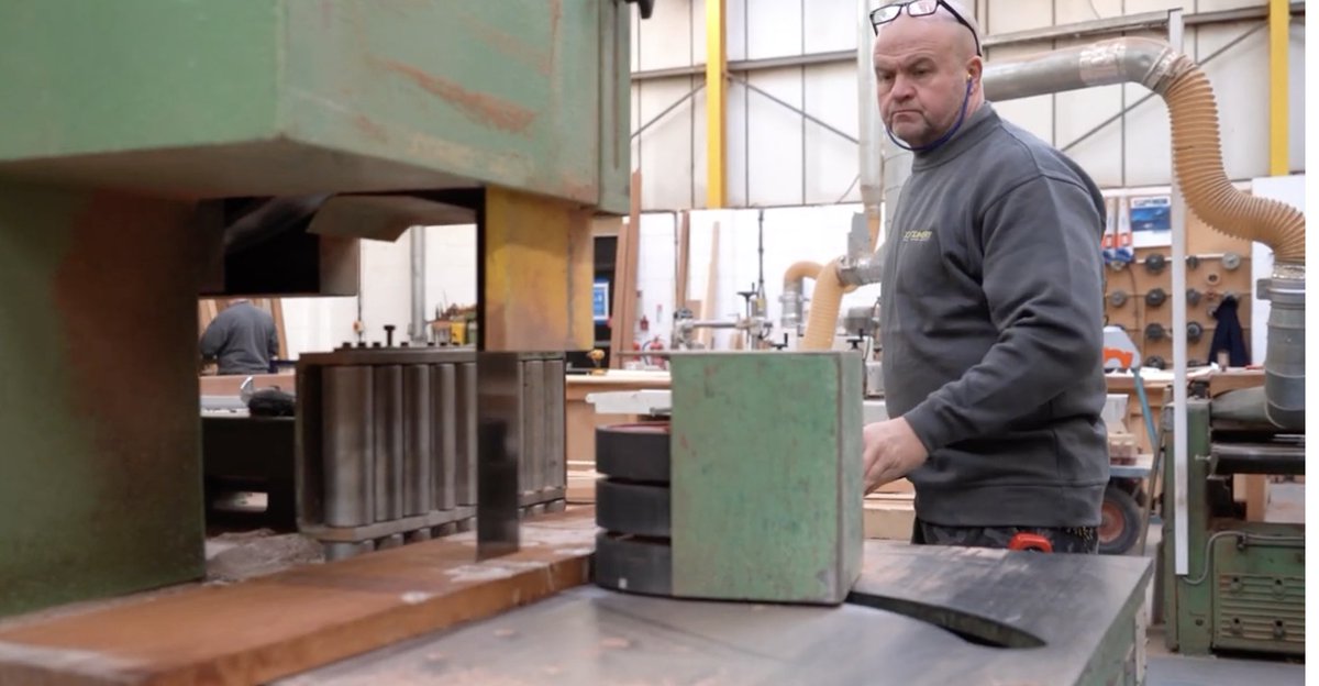 🎶Anything you can do...🎶And just look at the #joiner #sincerity in our video - that's skill and determination at work! <a href="/JoineryNetwork/">The Joinery Network</a> <a href="/TheJoineryCoach/">The Joinery Coach</a>  John Hudson! 😊 <a href="/MadeinBritainGB/">Made in Britain</a>   unitydoors.com/jck-joinery/jc…
