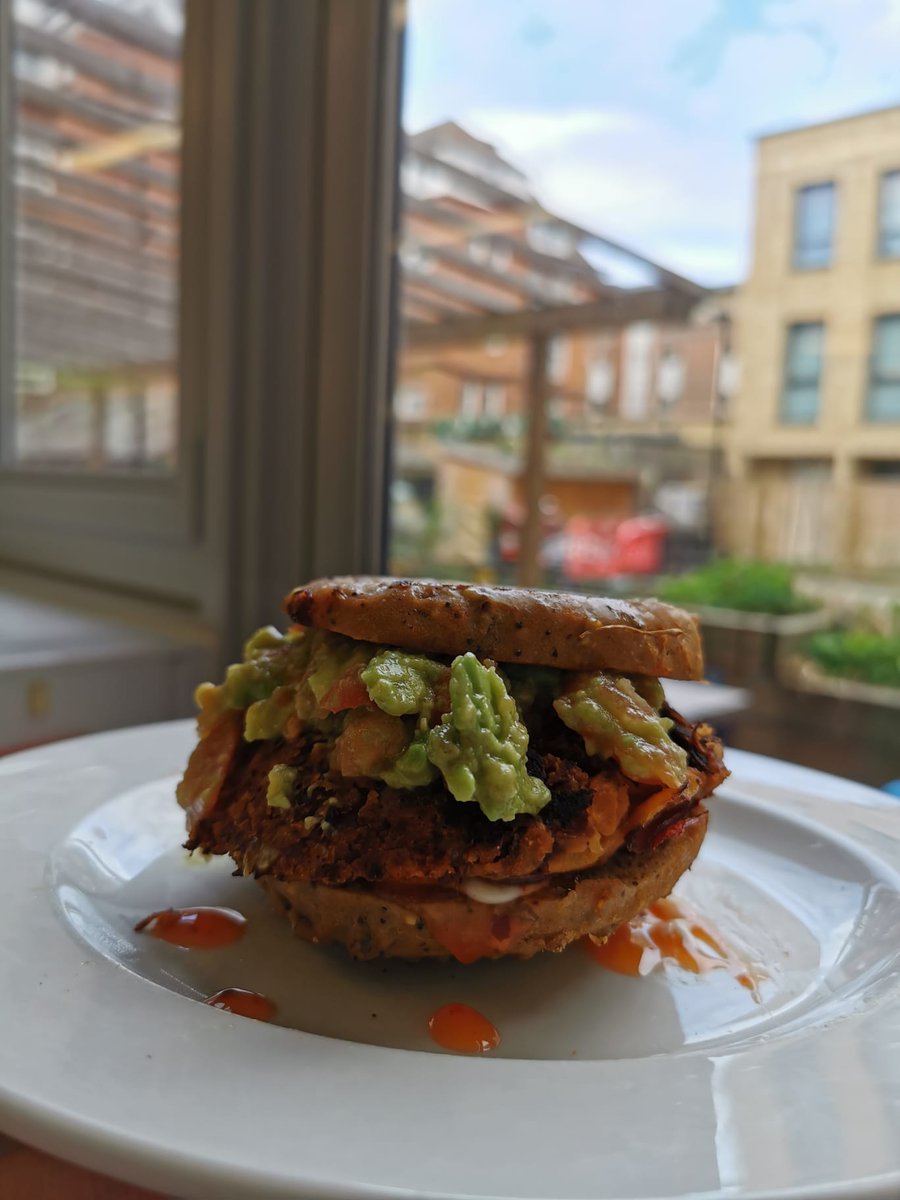 StLukesTrust's tweet image. We loved our first Creative Cooks class in the Cookery School, with our families getting together to cook healthy food on a budget and being creative with ingredients. Can't wait for our next session! #creativecooks #foodwaste #southislington #ec1 #communitycooking