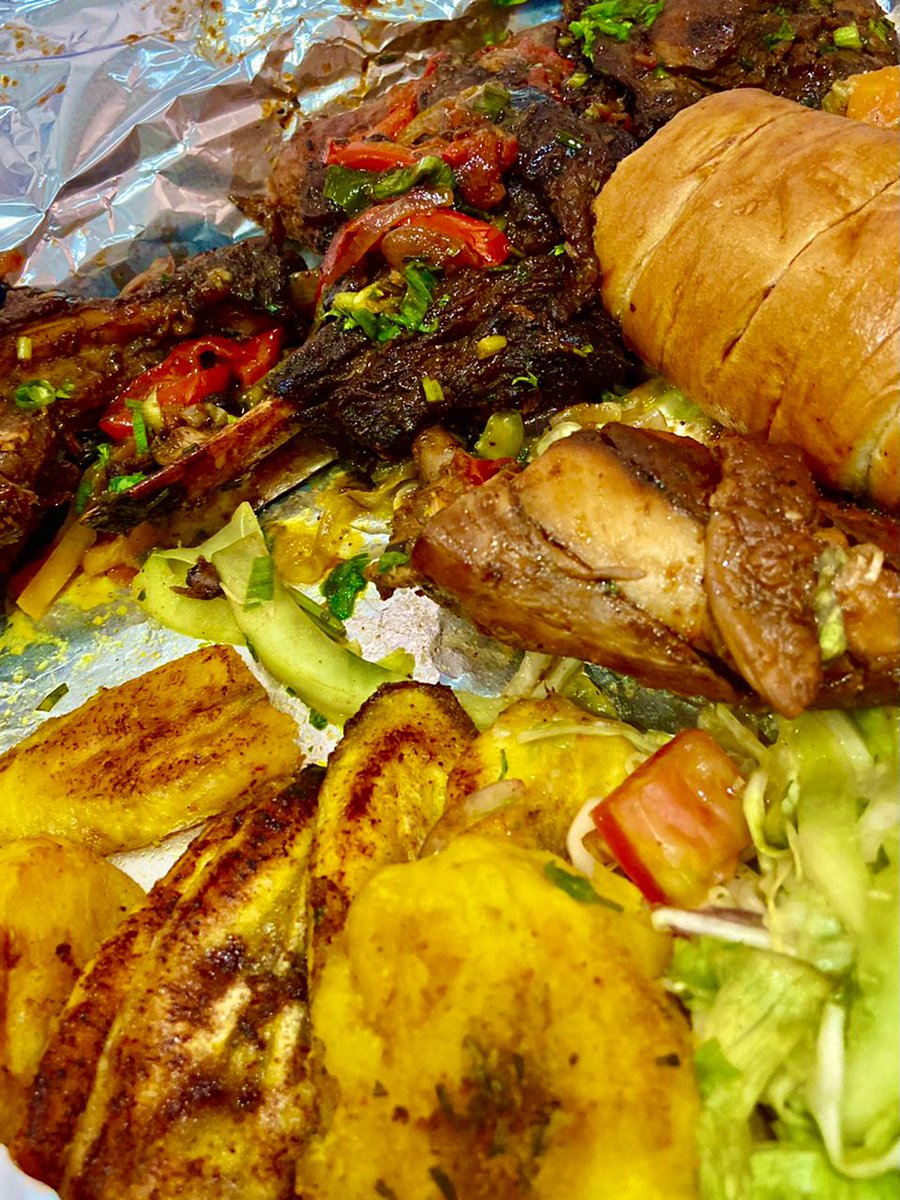 gad_rogers's tweet photo. Planning on what to have for lunch today. @IdrosStreetFood is here to give you the best meal.
Get 10% off your order on #MTNPulse App.
Call us on 0393193380 or send a WhatsApp text to 0785317679 and place your order now😋.
#TheDancingChef #IdrosStreetFood https://t.co/uRWmkcXd9Y