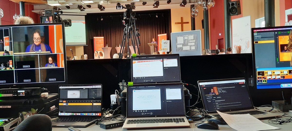 pollokios's tweet image. Schönen Gruß aus der Technik. Der Stream läuft. @donum_vitae_eV #donumvitae Fachtagung #BlendedCounseling