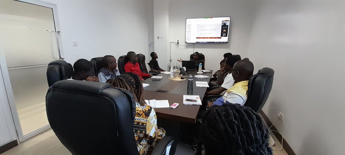 extrainchtech_'s tweet photo. "Financial intelligence is one investment you can never loose". Thank you Jackie Njeru for the talk on financial planning.
#extrainchtech #financialplanning #chooseextrainch https://t.co/0L9QqPOLam