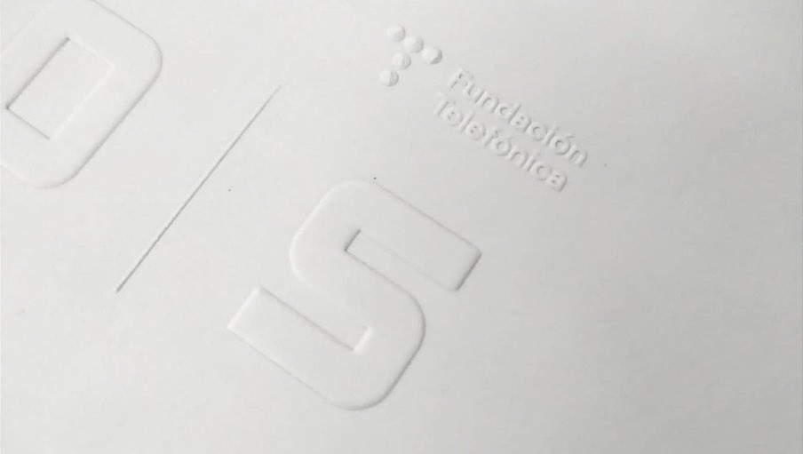 Hoy os mostramos la ultima edición impresa de TELOS para Fundación Telefónica
.
TELOS es una publicación periódica para comprender el futuro y prepararnos para la sociedad digital en la que ya vivimos.
Para nosotros es un paso importante hacer camino junto a una institución así.