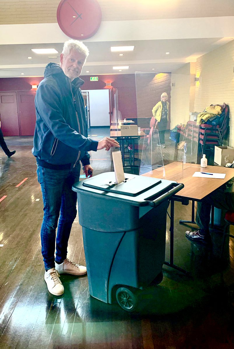 Onze kandidaat nummer 1 @jurmarringa bracht vanochtend als eerste van onze kandidaten z'n stem uit in Dorpshuis de Oude School in zijn woonplaats <a href="/dorpzoelen/">Dorp Zoelen</a>.
#gemeenteraadsverkiezingen2022