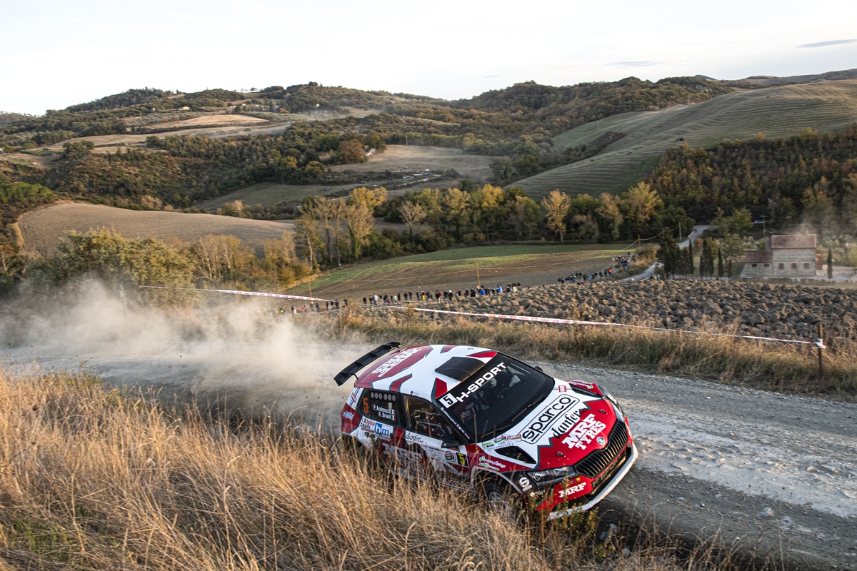 PAOLO ANDREUCCI CON MRF PRONTO A DIFENDERE IL TITOLO NEL CAMPIONATO ITALIANO RALLY TERRA dlvr.it/SLnPDc