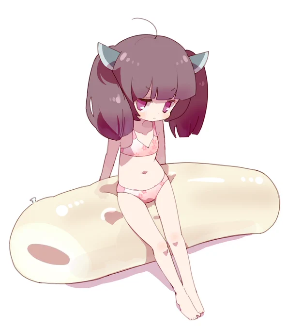 金曜日なので春らしい水着のきりたんを描きました 