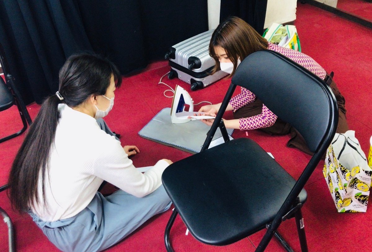 Anko8Mako's tweet photo. D.K HOLLYWOOD STUDIO
今日はゲネ後にサンドウィッチを差入れ🥪🥪🥪皆んな喜んでくれて良かった〜❤️
明日は本番‼️
皆んな楽しんで‼️
私はオペ頑張るよ✊✊✊
#dkhs #サンドウィッチ #嬉しい https://t.co/d7SGnTaFkm