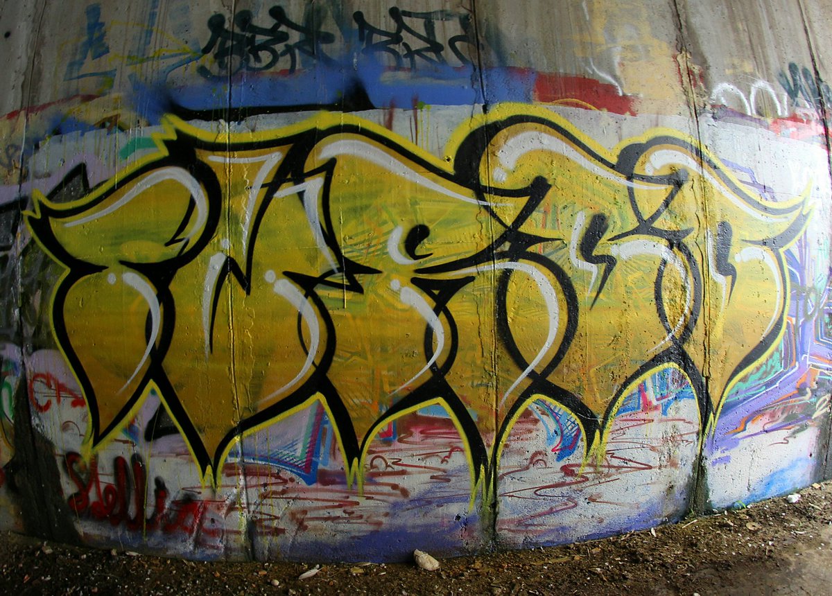 Gm ! Throw up on cool hall of fame in Slovakia!
Cheers
#graffiti #HallOfFame #turbo #throwup #onthewall #spraycans #style #fisheye