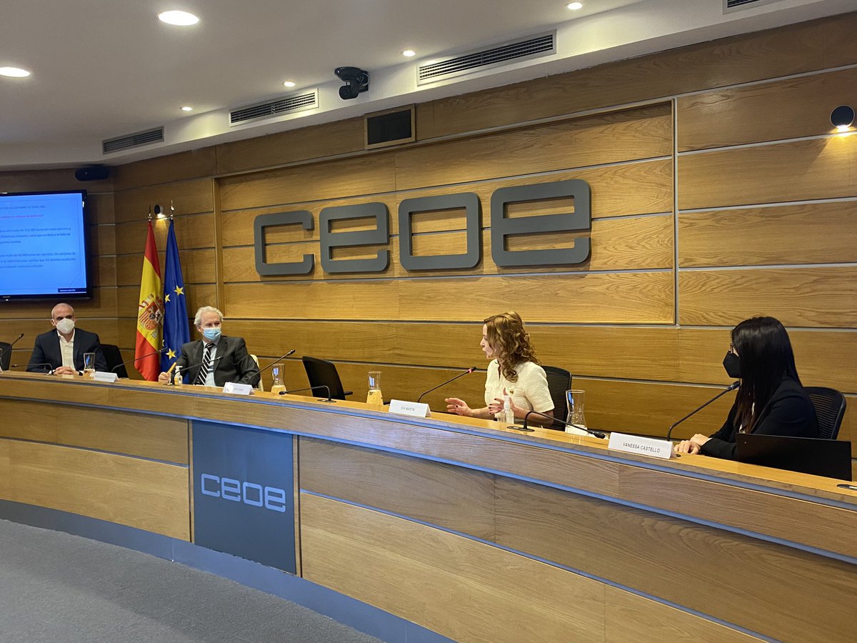 _CEIM_'s tweet photo. #WebinarCEIM💻| Contamos con el pdte de la comisión asuntos fiscales de @_CEIM_, Fernando Gómez Galicia y Miguel de los Santos, Magistrado de Sala de lo Contencioso-Administrativo de la @AudienciaN_Sup.
🗣 Ponencias @Cuatrecasas y @SCL_Consulting 👉🏼 Impacto nueva #LeyAntifraude https://t.co/FpfYn6ZInQ