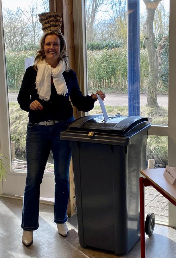 Gebruik van mijn stemrecht!
#vvd #leusden #lijst2 #plek7 #gemeenteraadsverkiezingen #GR2022 #democratie